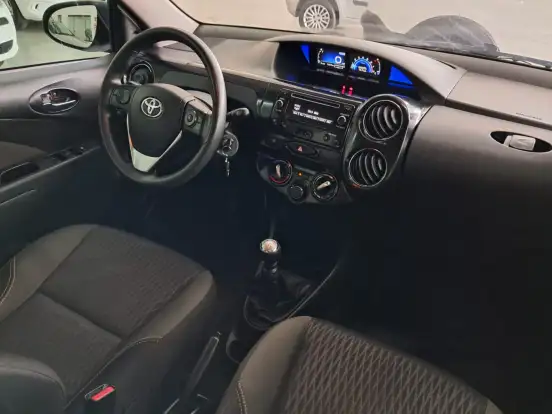 TOYOTA-ETIOS-2018