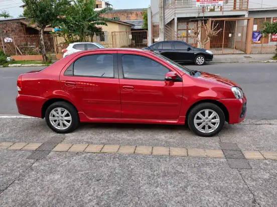 TOYOTA-ETIOS-1.5 XLS SEDAN 16V FLEX 4P AUTOMÁTICO TOYOTA-ETIOS-2017