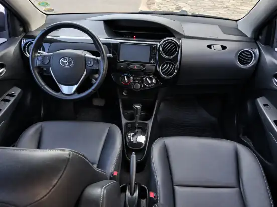 TOYOTA-ETIOS-2017