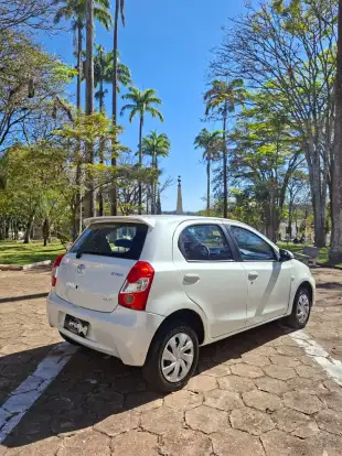 TOYOTA-ETIOS-1.5 XS 16V FLEX 4P AUTOMÁTICO TOYOTA-ETIOS-2016