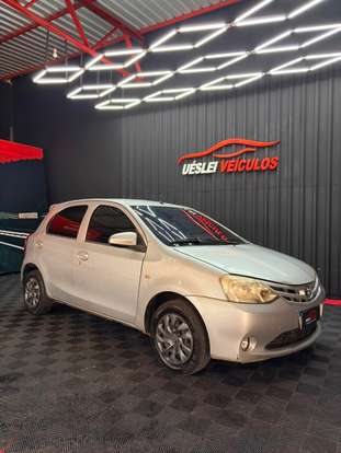 TOYOTA-ETIOS-2014