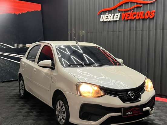 TOYOTA-ETIOS-1.3 X STANDARD 16V FLEX 4P MANUAL TOYOTA-ETIOS-2018