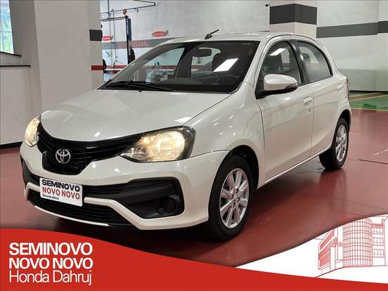 TOYOTA-ETIOS-2019