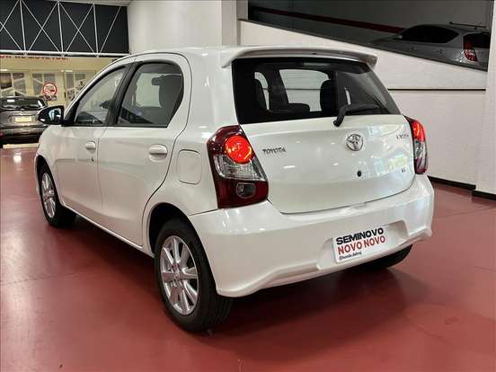 TOYOTA-ETIOS-1.5 X PLUS 16V FLEX 4P AUTOMÁTICO TOYOTA-ETIOS-2019