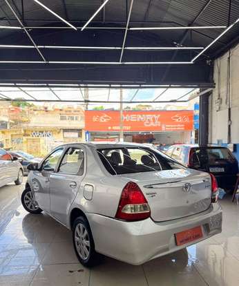 TOYOTA-ETIOS-2019