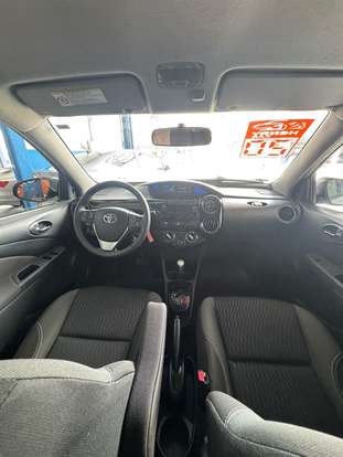 TOYOTA-ETIOS-2019