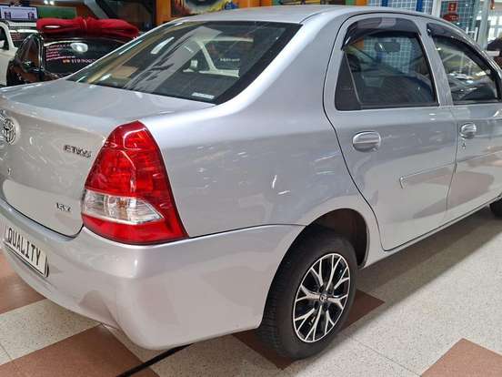 TOYOTA-ETIOS-1.5 X SEDAN 16V FLEX 4P MANUAL TOYOTA-ETIOS-2014