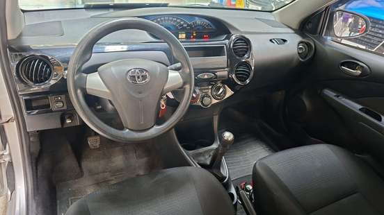 TOYOTA-ETIOS-2014