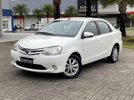 TOYOTA ETIOS 1.5 XLS SEDAN 16V FLEX 4P AUTOMÁTICO