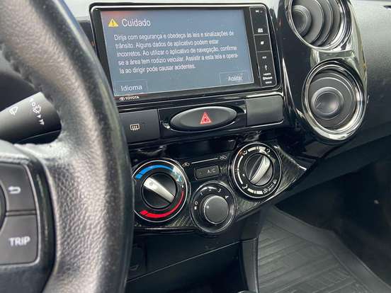 TOYOTA-ETIOS-2016