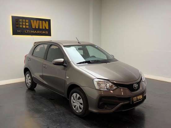 TOYOTA-ETIOS-2017