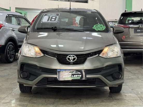 TOYOTA-ETIOS-2017