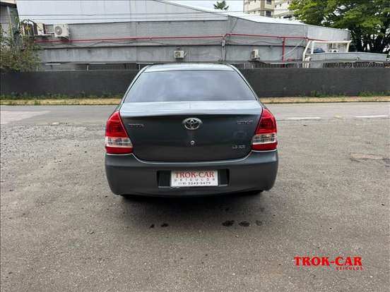 TOYOTA-ETIOS-2016