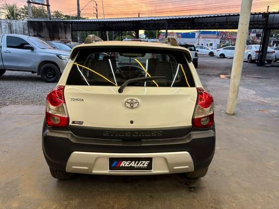 TOYOTA-ETIOS CROSS-1.5 16V FLEX 4P MANUAL TOYOTA-ETIOS CROSS-2015