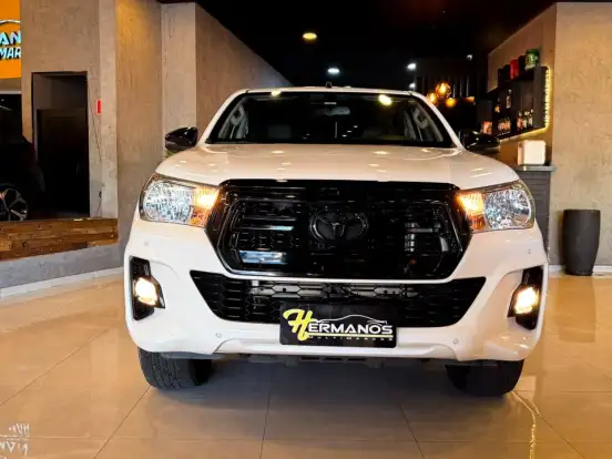 TOYOTA-HILUX-2.7 SRV 4X4 CD 16V FLEX 4P AUTOMÁTICO TOYOTA-HILUX-2019