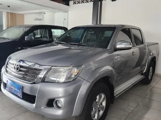 TOYOTA-HILUX-2.7 SRV 4X4 CD 16V FLEX 4P AUTOMÁTICO TOYOTA-HILUX-2015