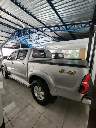 TOYOTA-HILUX-2015