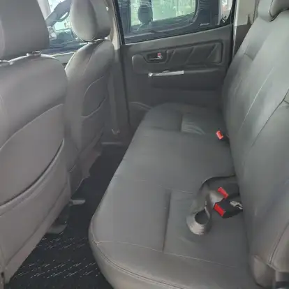 TOYOTA-HILUX-2015