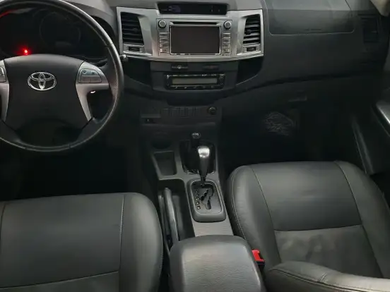 TOYOTA-HILUX-2.7 SRV 4X4 CD 16V FLEX 4P AUTOMÁTICO TOYOTA-HILUX-2015