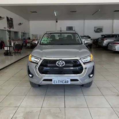 TOYOTA-HILUX-2025