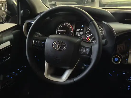 TOYOTA-HILUX-2.8 D-4D TURBO DIESEL CD SRV 4X4 AUTOMÁTICO TOYOTA-HILUX-2026