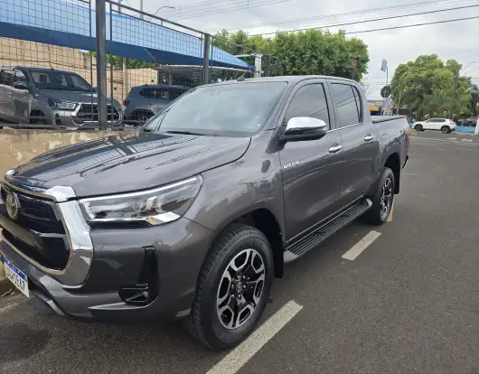 TOYOTA-HILUX-2026