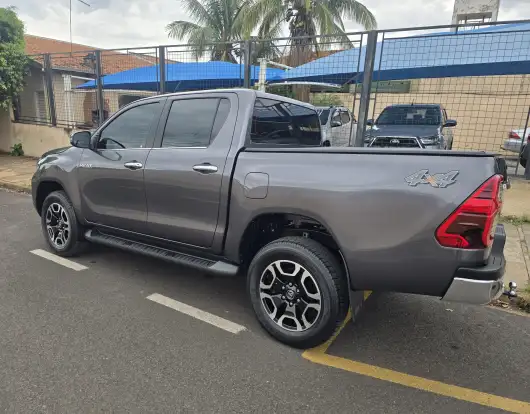 TOYOTA-HILUX-2026