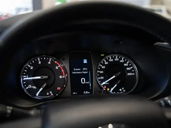 TOYOTA-HILUX-2026