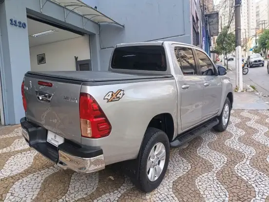 TOYOTA-HILUX-2.8 SR 4X4 CD 16V DIESEL 4P AUTOMÁTICO TOYOTA-HILUX-2020
