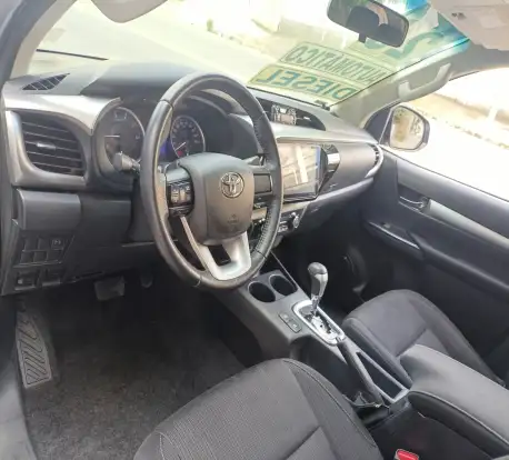 TOYOTA-HILUX-2020