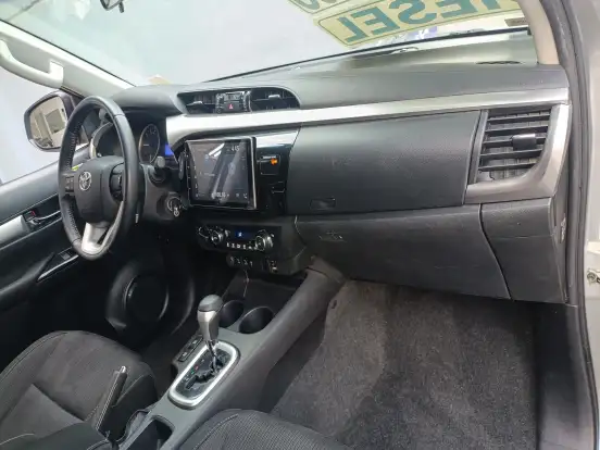 TOYOTA-HILUX-2.8 SR 4X4 CD 16V DIESEL 4P AUTOMÁTICO TOYOTA-HILUX-2020