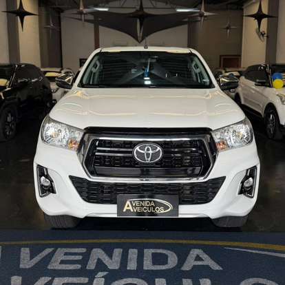 TOYOTA-HILUX-2018