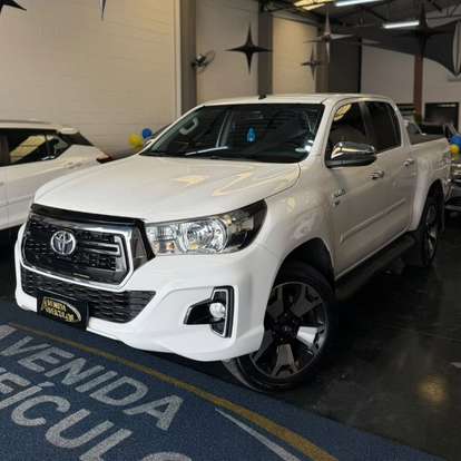 TOYOTA-HILUX-2018
