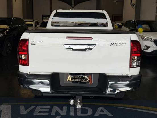 TOYOTA-HILUX-2.7 SR 4X2 CD 16V FLEX 4P AUTOMÁTICO TOYOTA-HILUX-2018