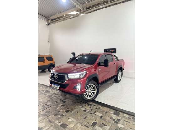 TOYOTA-HILUX-2018