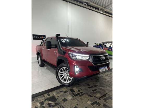TOYOTA-HILUX-2018