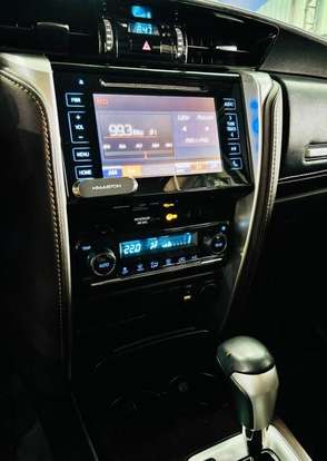 TOYOTA-HILUX-2018
