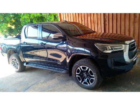 TOYOTA-HILUX-2017