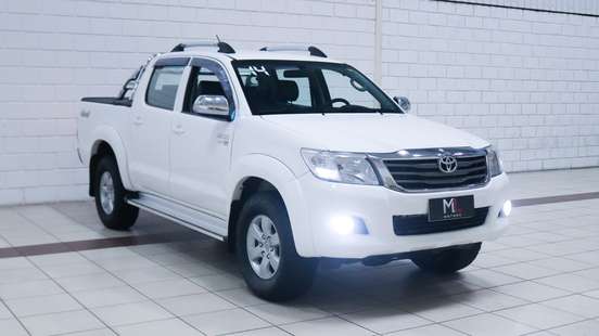 TOYOTA-HILUX-2014