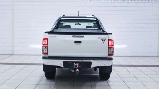 TOYOTA-HILUX-2014
