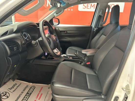 TOYOTA-HILUX-2.8 D-4D TURBO DIESEL CD POWER PACK 4X4 AUTOMÁTICO TOYOTA-HILUX-2025