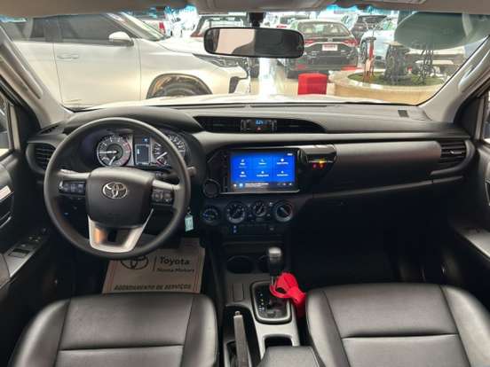 TOYOTA-HILUX-2.8 D-4D TURBO DIESEL CD POWER PACK 4X4 AUTOMÁTICO TOYOTA-HILUX-2025