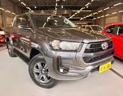 TOYOTA HILUX 2.8 D-4D TURBO DIESEL CD SR 4X4 AUTOMÁTICO TOYOTA HILUX 2.8 D-4D TURBO DIESEL CD SR 4X4 AUTOMÁTICO