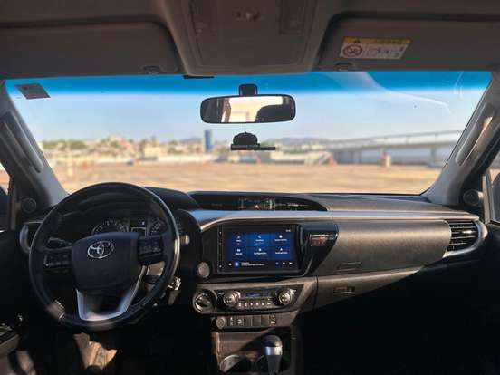 TOYOTA-HILUX-2.8 D-4D TURBO DIESEL CD SR 4X4 AUTOMÁTICO TOYOTA-HILUX-2023
