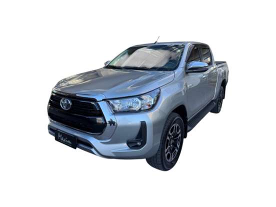 TOYOTA-HILUX-2022