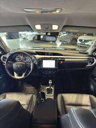 TOYOTA-HILUX-2021