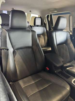 TOYOTA-HILUX-2.8 D-4D TURBO DIESEL CD SRX 4X4 AUTOMÁTICO TOYOTA-HILUX-2021