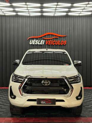 TOYOTA-HILUX-2022
