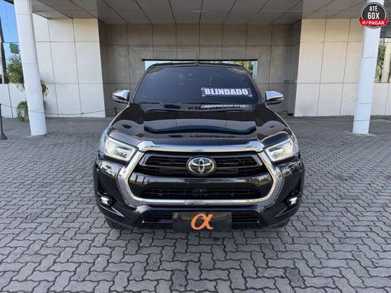 TOYOTA-HILUX-2021