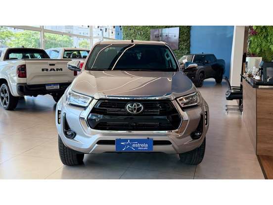 TOYOTA-HILUX-2024